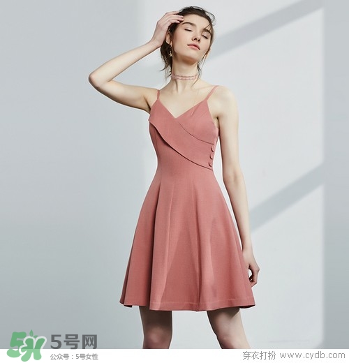 7月份去三亞穿什么？去月份去三亞穿什么衣服