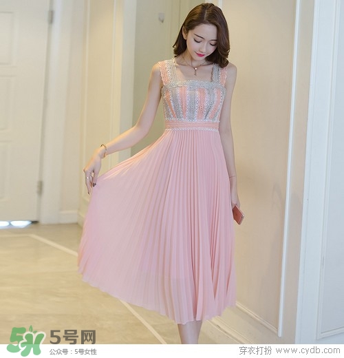 7月份去三亞穿什么？去月份去三亞穿什么衣服