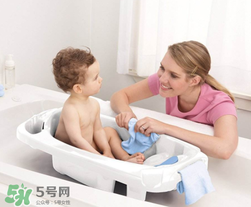 嬰兒浴盆是帶浴網(wǎng)還還是帶浴板好？嬰兒浴盆什么款式好？