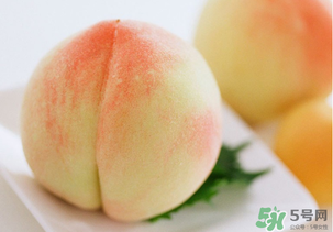 水蜜桃不能和什么一起吃？水蜜桃和什么不能一起吃？