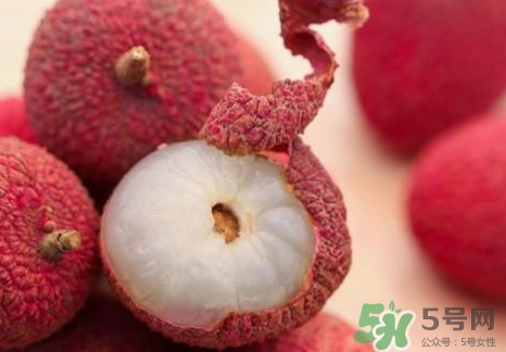 黑葉荔枝有什么功效？黑葉荔枝吃多了會怎樣？
