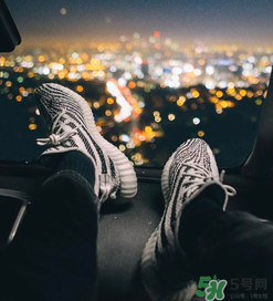 adidas yeezy 350 v2 boost zebra白斑馬多少錢？