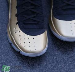 under armour curry4 parade怎么樣？庫(kù)里第四代戰(zhàn)靴金屬色細(xì)節(jié)照片