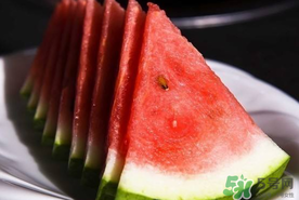 現(xiàn)在的西瓜為什么都是白籽？白籽西瓜是催熟的嗎？