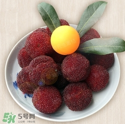 楊梅發(fā)霉了還能吃嗎？吃了發(fā)霉的楊梅會(huì)怎樣？
