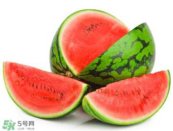 催熟的西瓜能吃嗎？催熟的西瓜吃了會怎樣？