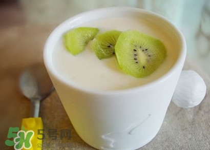 芭蕉能和酸奶一起吃嗎？酸奶可以和芭蕉一起吃嗎