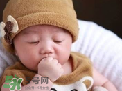 寶寶睡覺突然大哭是什么原因？寶寶睡覺大哭正常嗎？