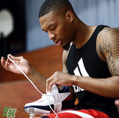adidas dame3阿迪達斯利拉德三代獨立日配色多少錢？