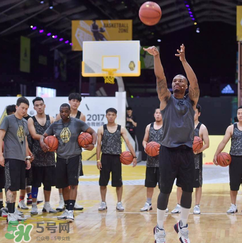 adidas dame3阿迪達斯利拉德三代獨立日配色多少錢？