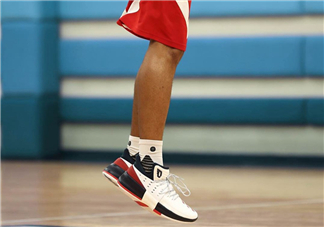 adidas dame3阿迪達(dá)斯利拉德三代獨(dú)立日配色多少錢？