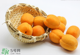 黃桃一天可以吃幾個(gè)？黃桃能多吃嗎？