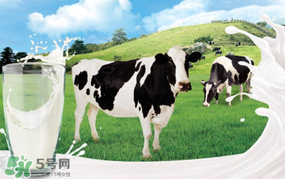 脫脂奶粉什么時候喝最好？脫脂奶粉什么時候喝？