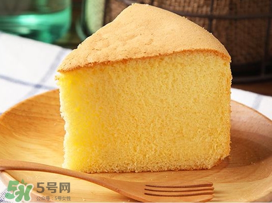 戚風(fēng)蛋糕用什么面粉？戚風(fēng)蛋糕用什么油最好