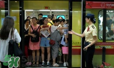 為什么開(kāi)設(shè)女性車廂？應(yīng)不應(yīng)該開(kāi)設(shè)女性車廂