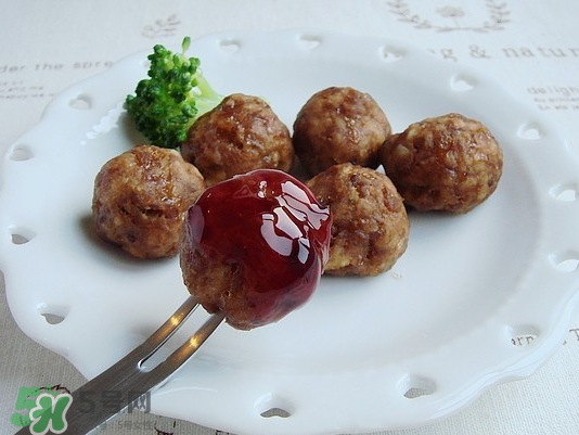 藍(lán)莓和牛肉能一起吃嗎？藍(lán)莓和牛肉會過敏嗎？