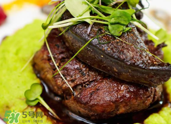藍(lán)莓和牛肉能一起吃嗎？藍(lán)莓和牛肉會過敏嗎？