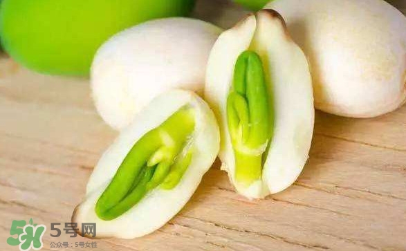 蓮子心與什么搭配好？蓮子心泡茶什么人不能喝