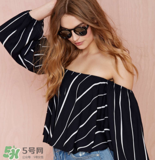 夏天穿黑色衣服會(huì)熱嗎？夏天穿什么衣服防曬？