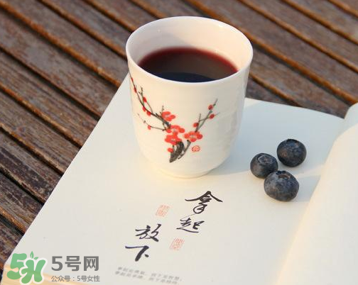 藍(lán)莓酒可以存放多久？藍(lán)莓酒保質(zhì)期多久？