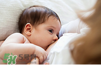 新生兒能用母乳洗臉嗎？新生兒能用母乳擦臉嗎？