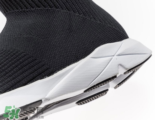 reebok sock runner ultraknit銳步超長襪子鞋多少錢？