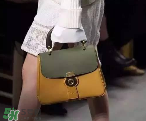burberry dk88鎖頭包尺寸多大？巴寶莉dk88包有幾種尺寸？