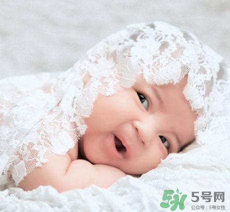 新生兒吃母乳一天拉幾次正常？新生兒吃母乳的排便規(guī)律