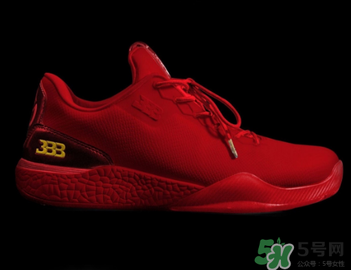 big baller brand zo2獨(dú)立日配色多少錢？球哥簽名鞋官網(wǎng)價格