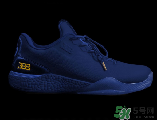 big baller brand zo2獨(dú)立日配色多少錢？球哥簽名鞋官網(wǎng)價格