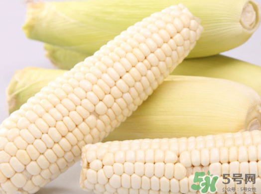 白玉米煮后變黃能吃嗎？白玉米為什么變黃了？