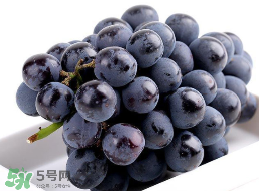 夏黑葡萄皮能吃嗎？夏黑葡萄怎么吃？
