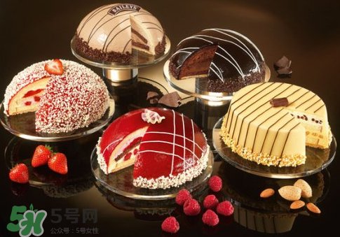 寶寶愛吃甜食智力會(huì)下降嗎？兒童愛吃糖會(huì)影響智力嗎？