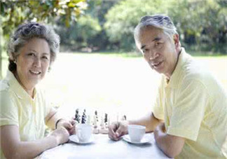 嬰兒奶粉老人能喝嗎？老人能不能喝嬰兒奶粉？
