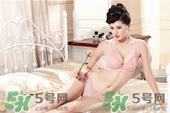 無鋼圈內衣好還是鋼圈內衣好?無鋼圈內衣和有鋼圈內衣的區(qū)別