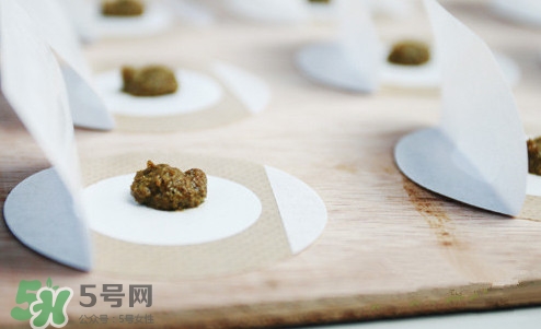 三伏灸一療程多少錢？三伏灸和三伏貼的區(qū)別