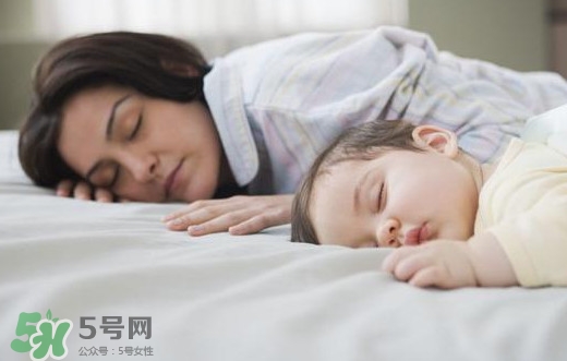 晚上睡覺(jué)趴著睡好嗎？晚上趴著睡覺(jué)有什么壞處