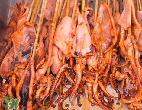鐵板魷魚一串成本多少？魷魚怎么做好吃
