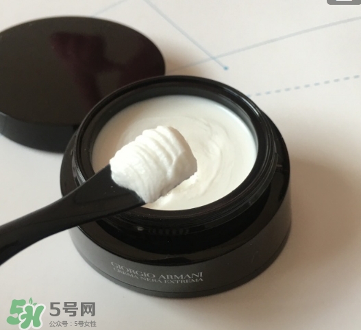 阿瑪尼黑鑰匙眼霜多少錢(qián)？阿瑪尼黑鑰匙眼霜專柜價(jià)格