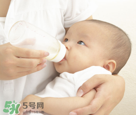 如何戒夜奶寶寶不痛苦？寶寶如何戒夜奶？