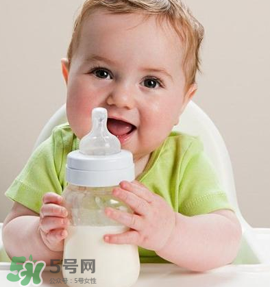 如何戒夜奶寶寶不痛苦？寶寶如何戒夜奶？