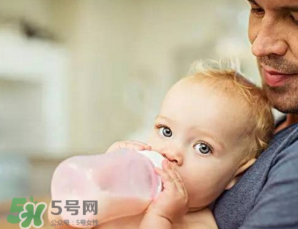 戒夜奶的最佳時間 幾個月戒夜奶最好？