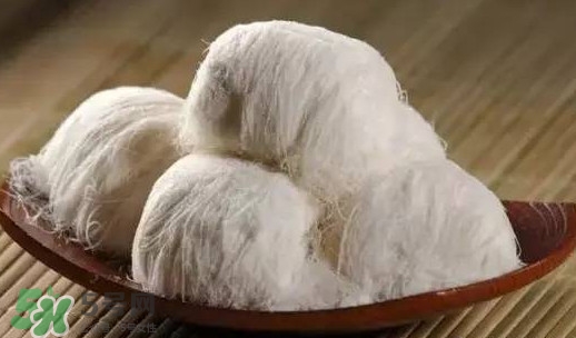 龍須糖是什么做的？龍須糖上面一層粉是什么粉