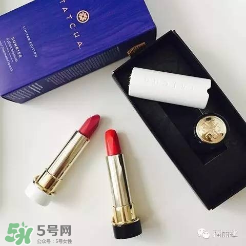 tatcha梅子粉好看嗎？tatcha白管口紅梅子粉試色