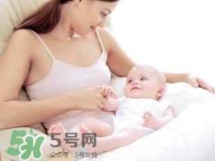 三伏天坐月子可以洗澡嗎？三伏天坐月子可以穿短袖嗎？