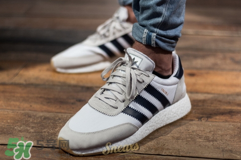 adidas iniki runner多少錢(qián)？阿迪達(dá)斯復(fù)古跑鞋專(zhuān)柜價(jià)格
