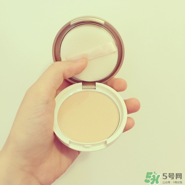 cezanne倩麗蜜粉餅怎么樣？倩麗粉餅色號試色