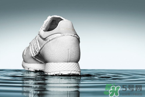 daniel arsham與adidas聯(lián)名new york運(yùn)動(dòng)鞋多少錢(qián)_怎么買(mǎi)？
