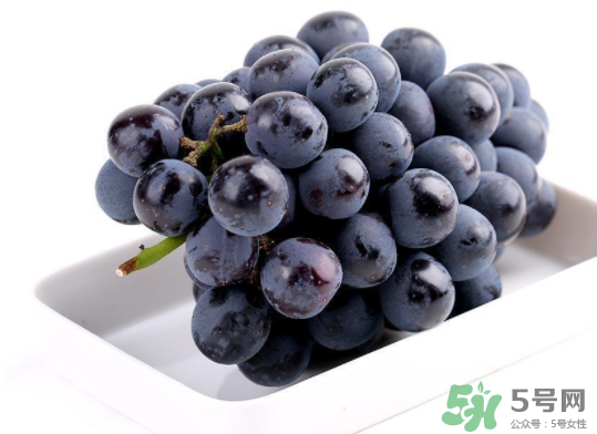 夏黑葡萄為什么掉色？夏黑葡萄怎么會染色？
