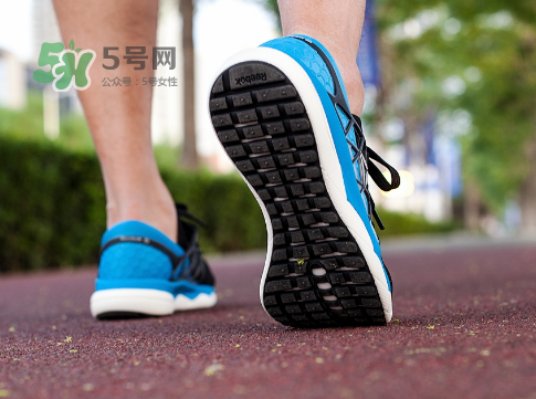 reebok floatride run腳感怎么樣？銳步floatride跑鞋測評
